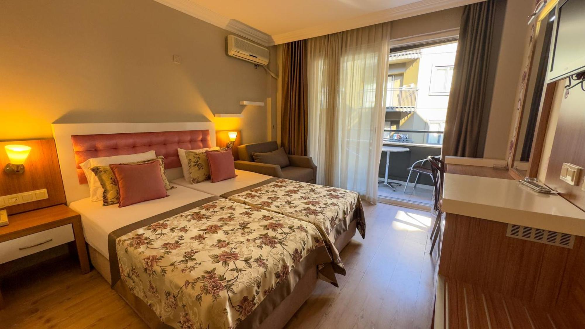 Bilkay Hotel Alanya Bagian luar foto